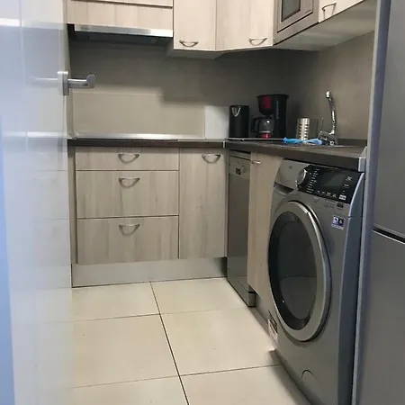 Estudio Nuevo Con Bano, Cocina Y Gran Terraza Lägenhet